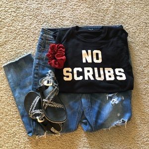 NO SCRUBS tlc tee